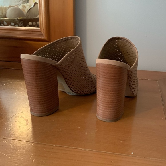 Beige/Tan Block Heels - Picture 4 of 4